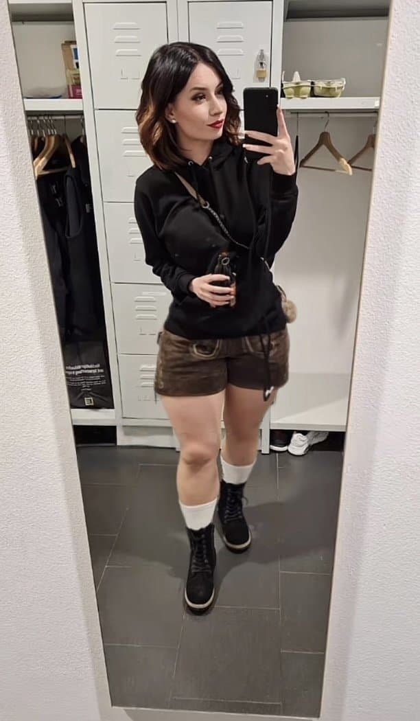 New webslut wants to be seen her account here is Webslut66