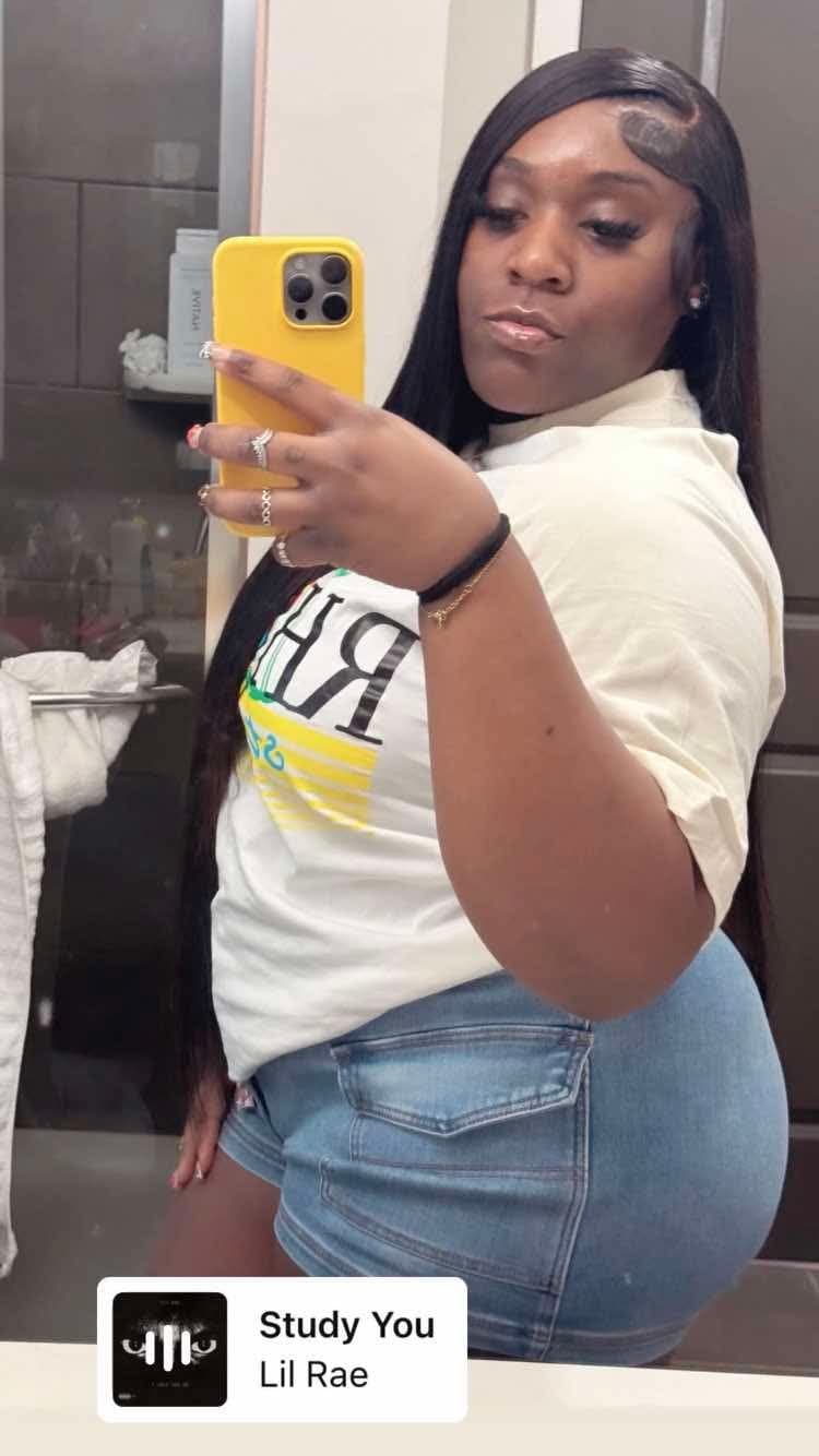 Young sexy thick slut Christina Tiara With a fat pussy North Carolina black thot ???? Fuck yeah
