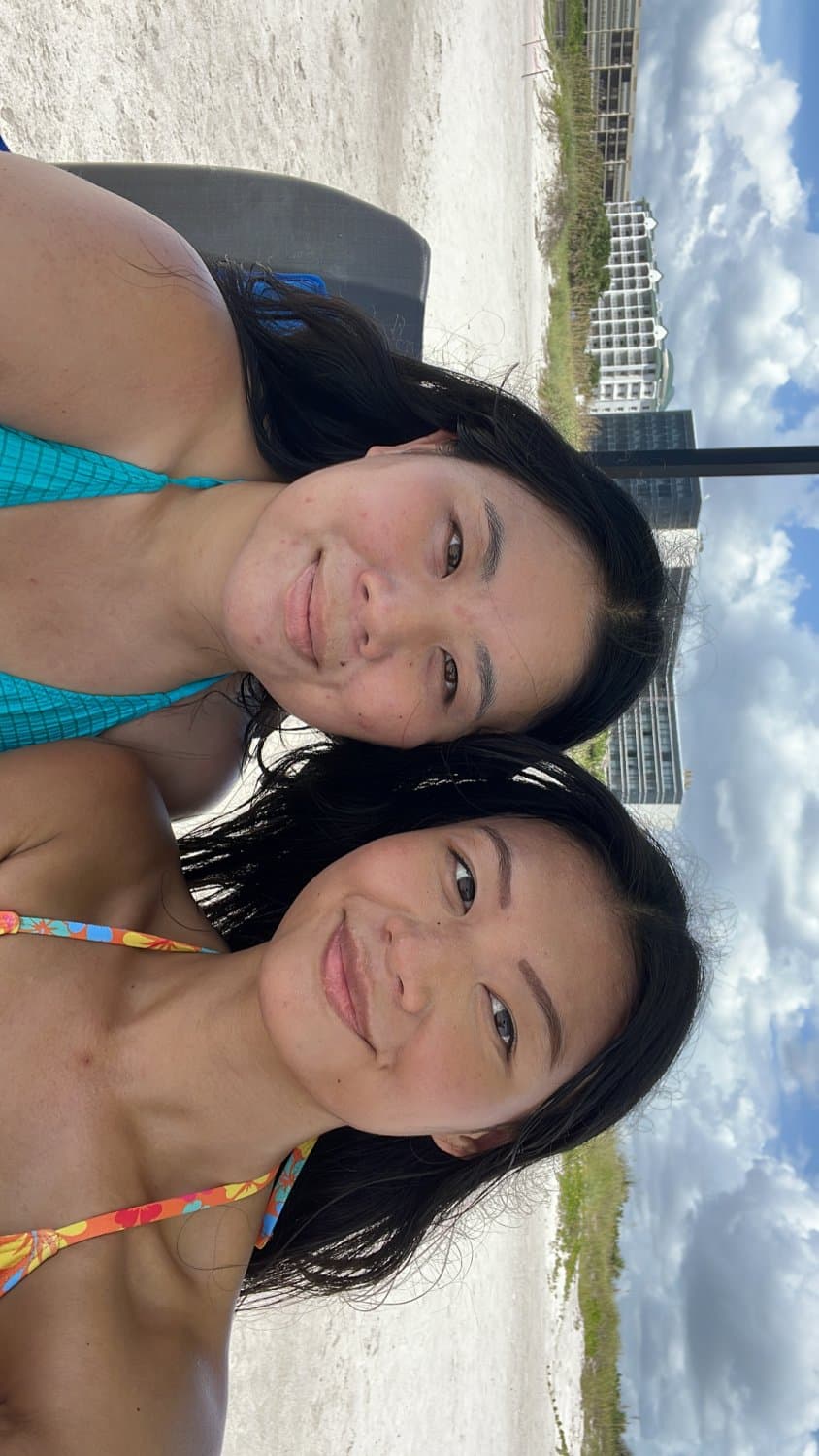 <<beach vacation with husband and bestie<3>>