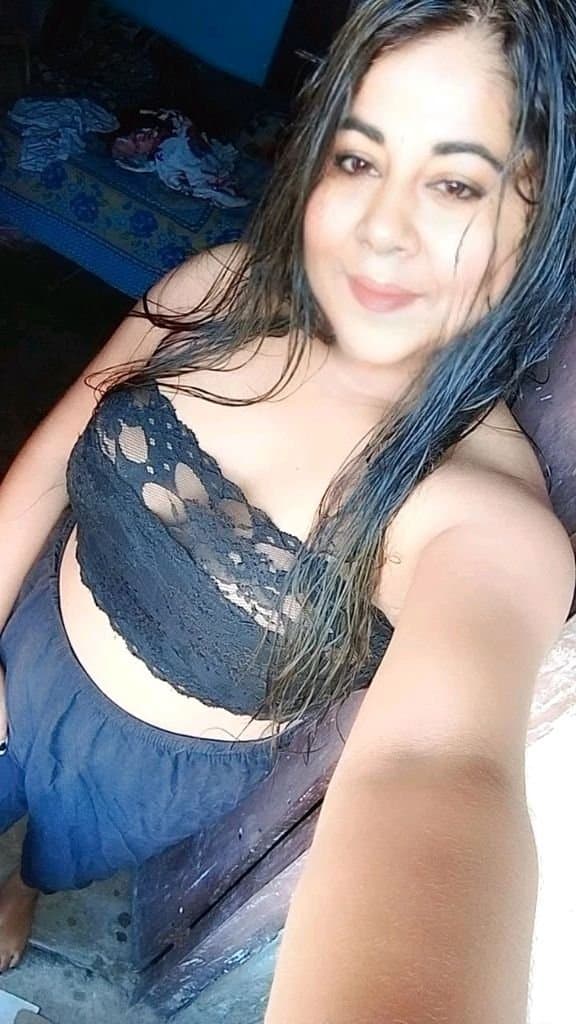 Slutty mom namitha begum enjoys being the filthy whore she knows she is.