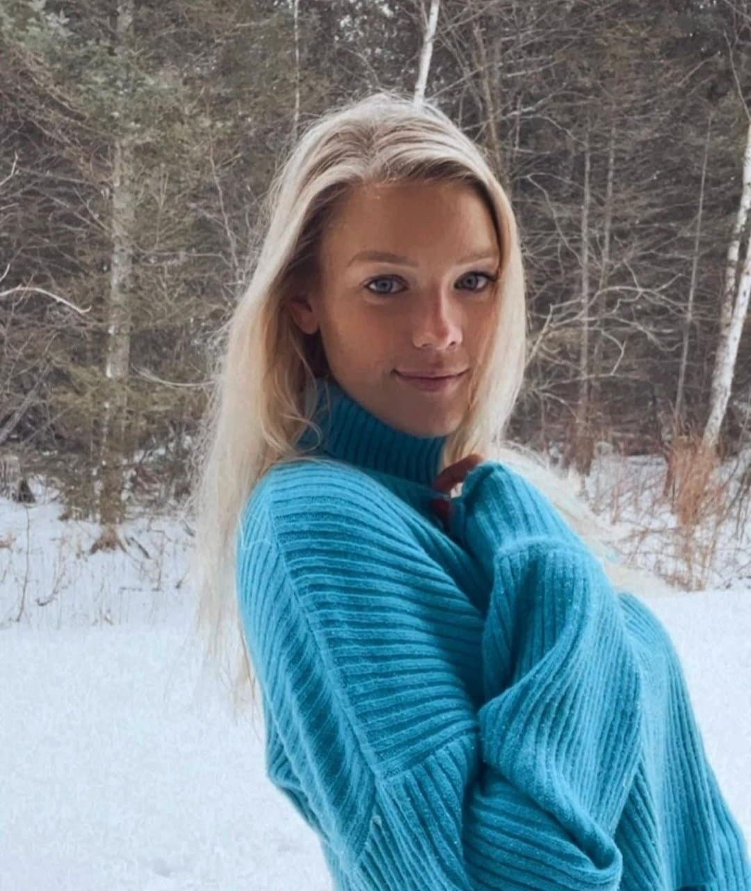 FOUND HER the huge tits **** sis caught in the kitchen. AT LEAST 100 likes and shares FOR THE REST