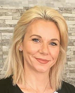 Blonde Mature MILF Kelly M Wilson Needs Cumshot on Her Face