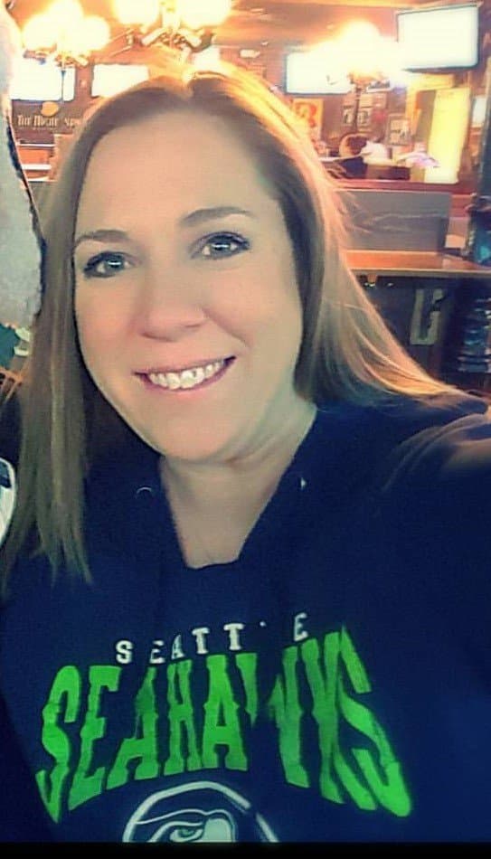 Katie  and Sandra travel all the way from the pacific northwest to show their tits off at mardi gras