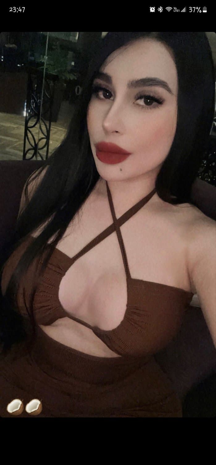 Chica buchona hermosa y de muy buen cuerpo