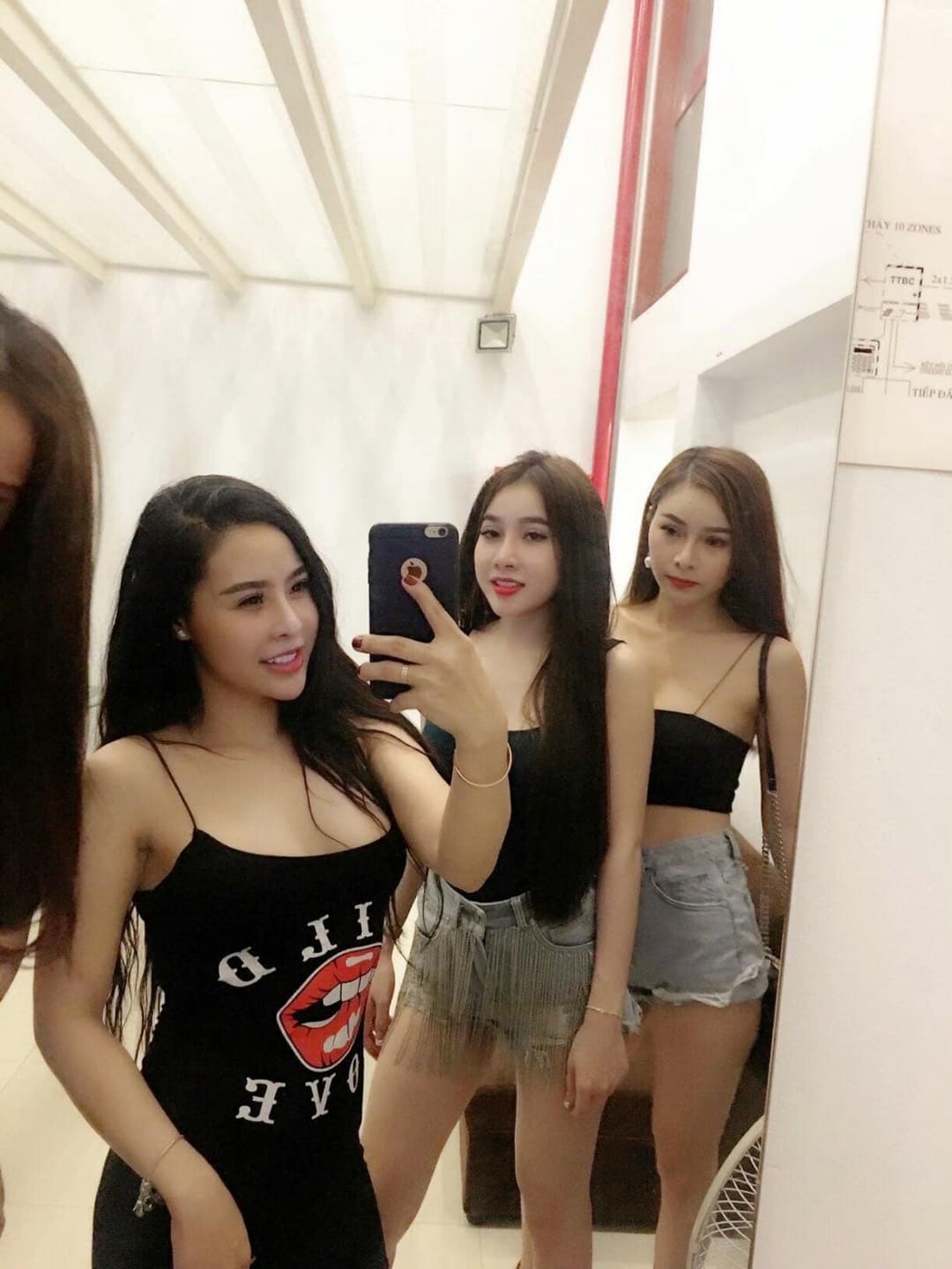 Vietnam ăn chơi bay lắc