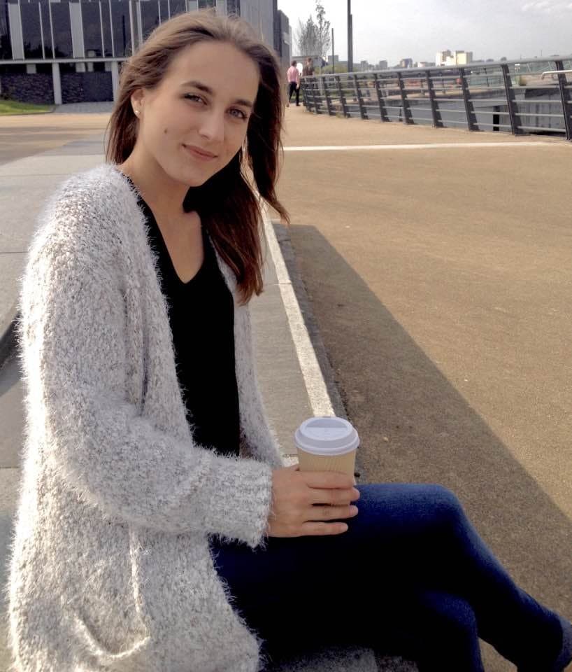 Click to view full size Eva from Manchester UK! Comment her and kik me: hikawaManc2