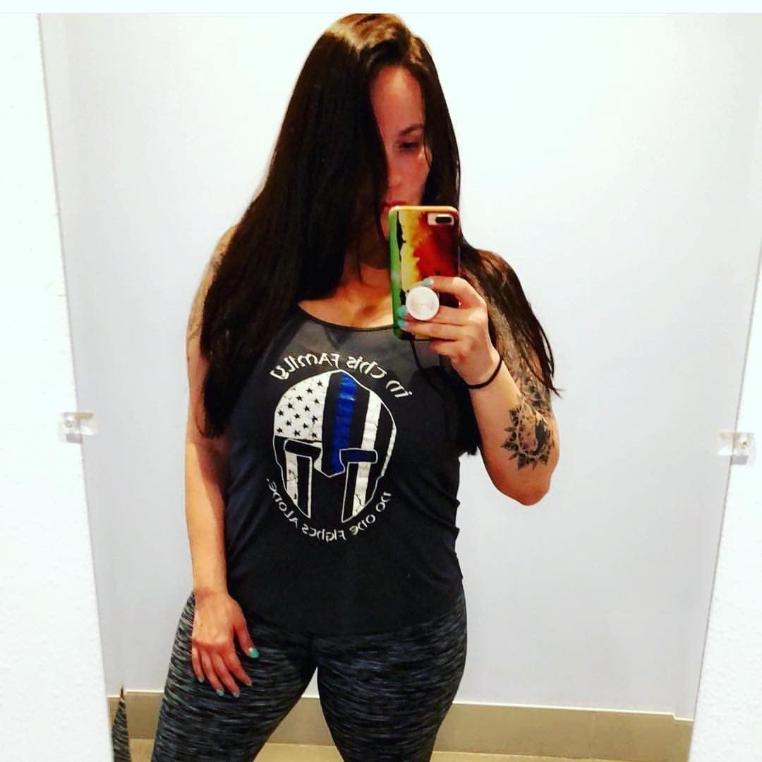 Off duty c0p pulls out her massive titties on camera for Mardi Gras