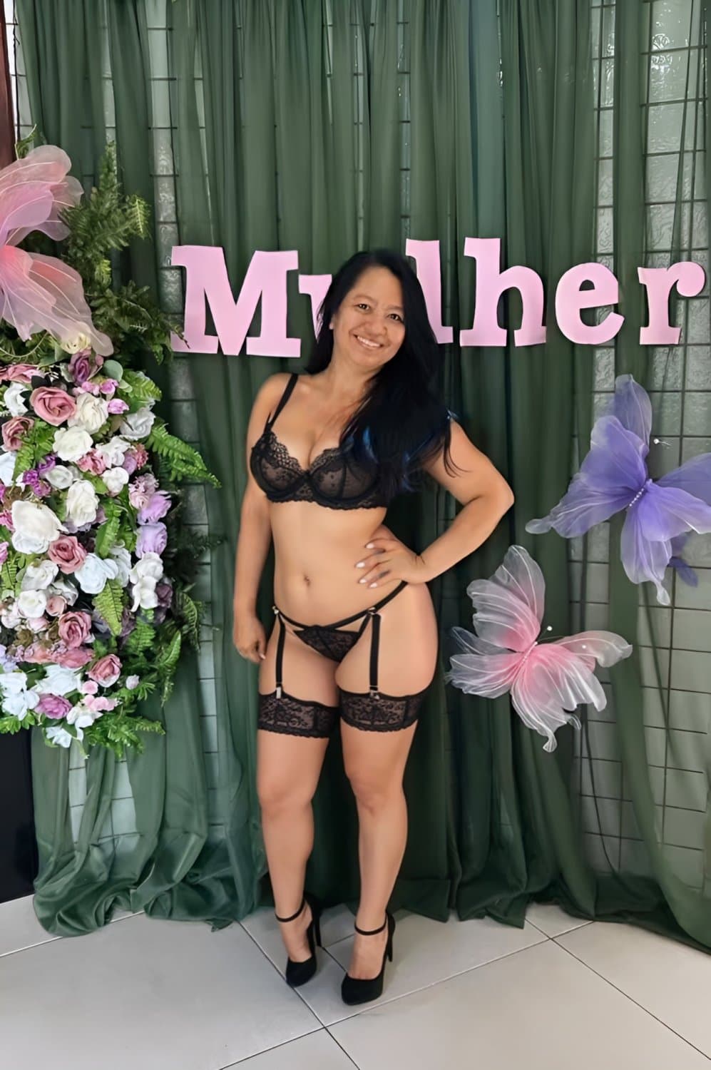 Click to view full size Milf putas vote!!