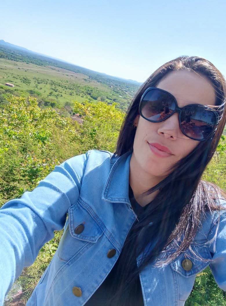 Mi Hermanastra paraguaya villera y ninfomana