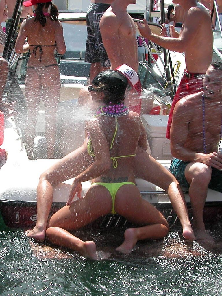 Unknown Hottie, Lake Havasu Memorial Day Weekend 2003 Pt. 1