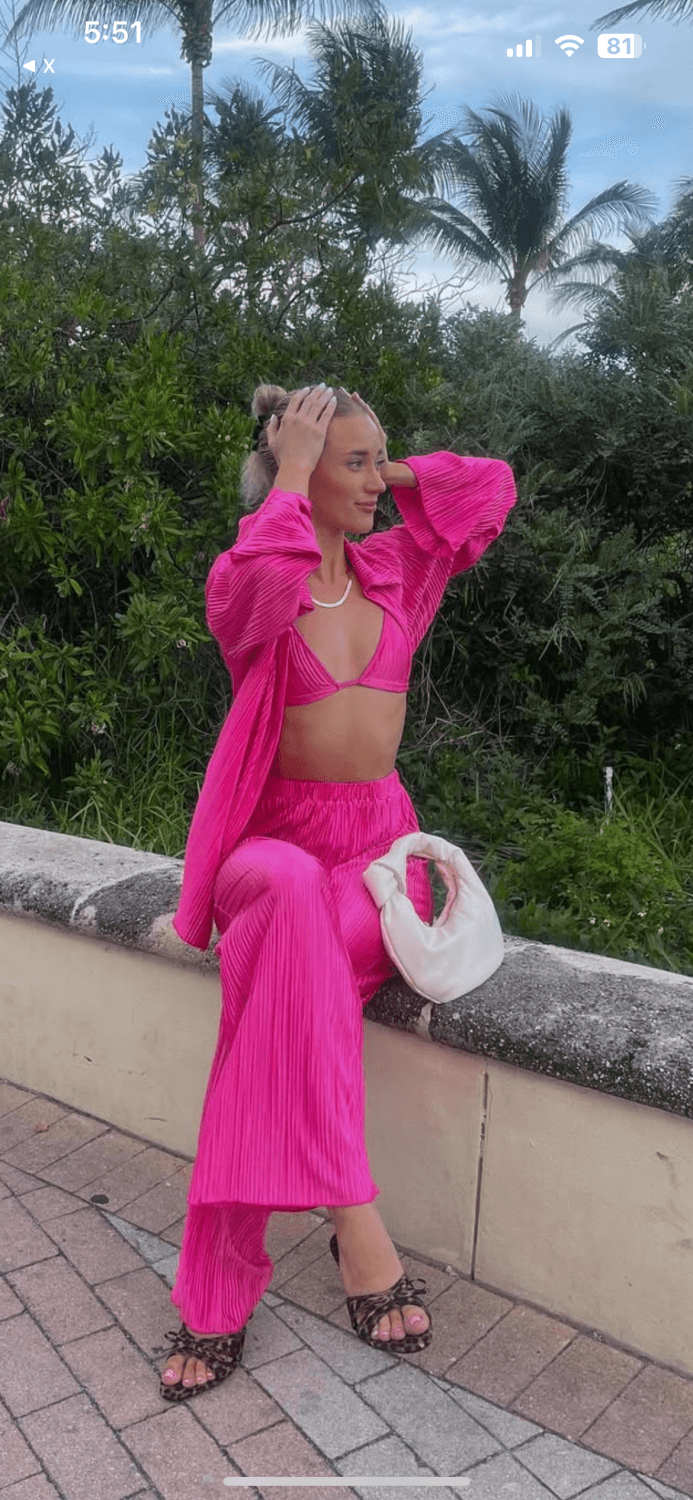 sexy gym instructor leah rose