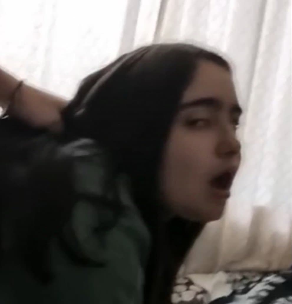 Click to view full size Cogiendo a culona tetona de 22 años