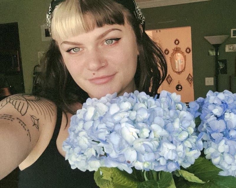 Click to view full size Fat Breasted Alt Girl