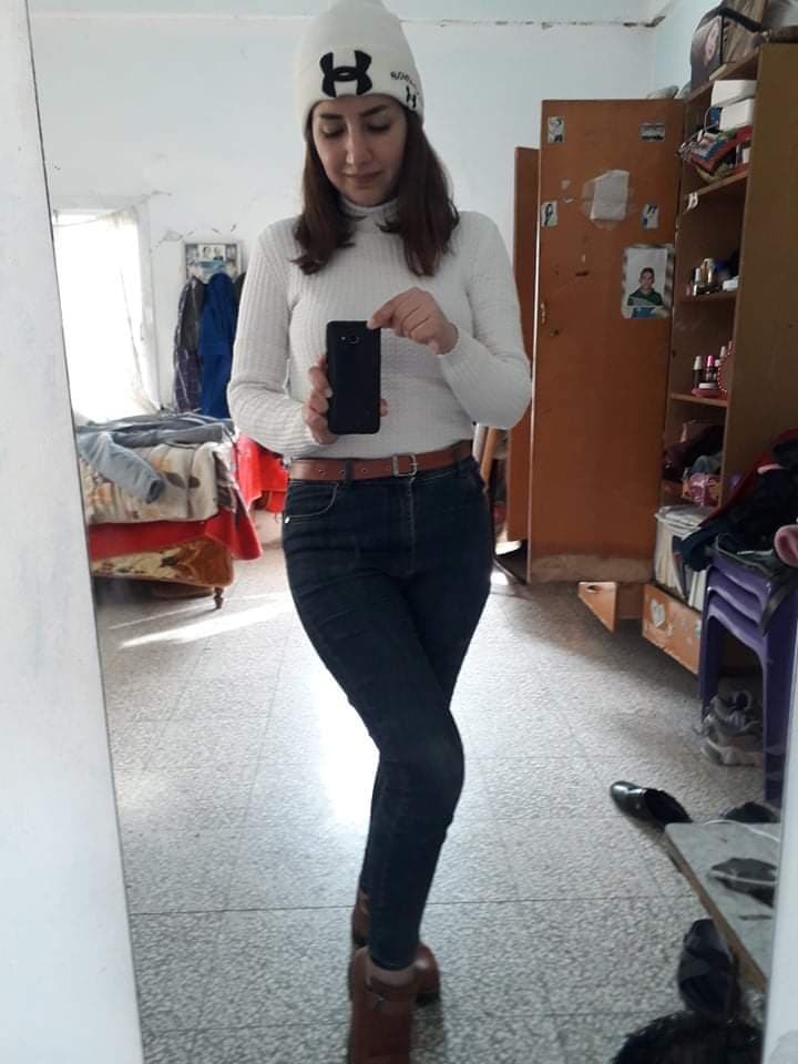 Click to view full size Arab syrian horny girl2