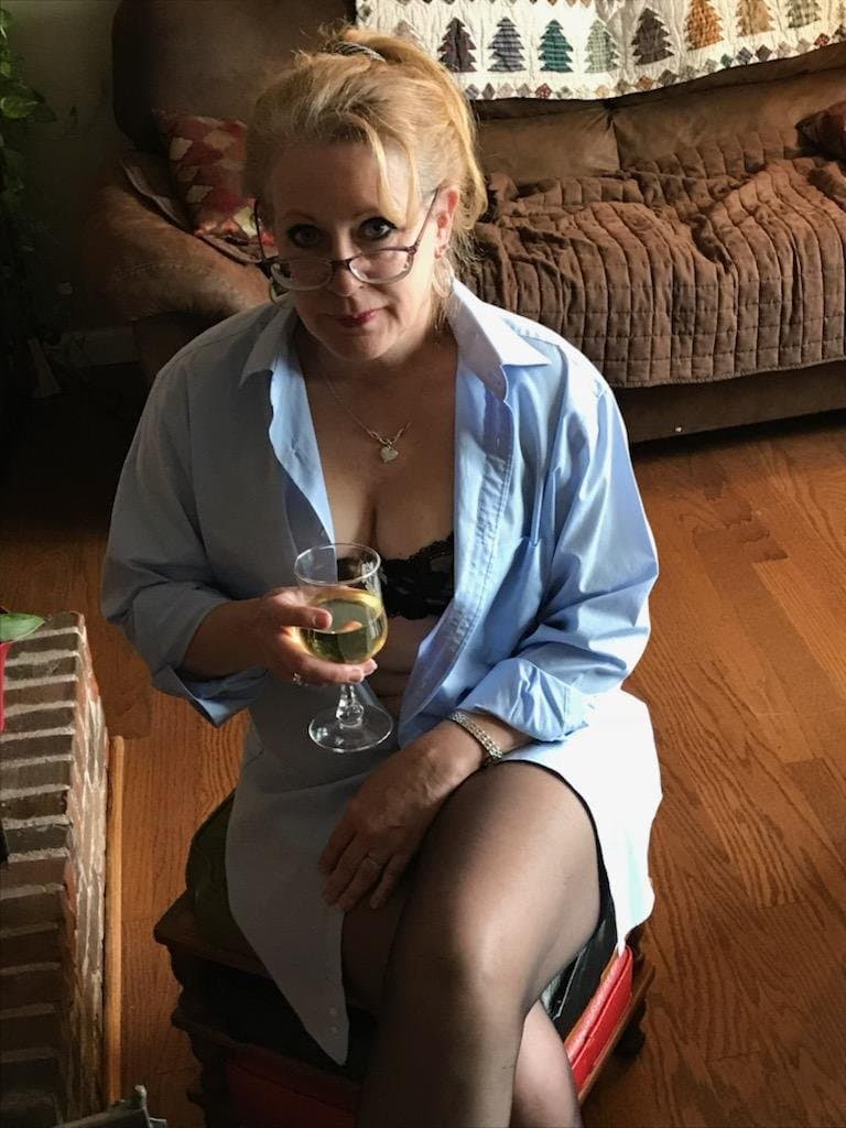 Flight Attendant Julie Abernathy For Your Pleasure