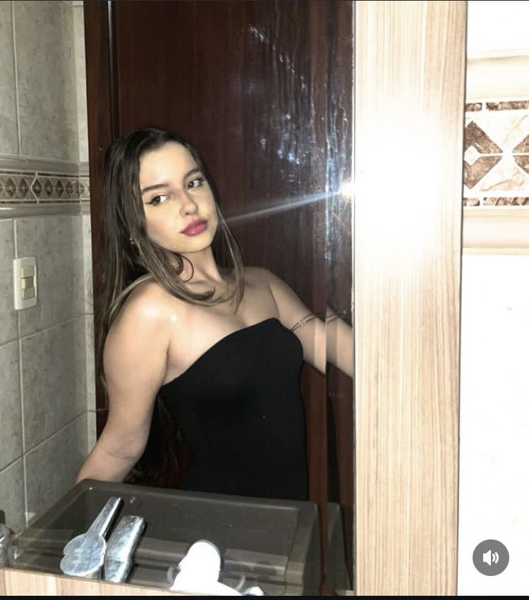 Click to view full size Vazou a irmã da emily santos fodendo gostoso evylin putinha vídeos completos no grupo dela fodendo