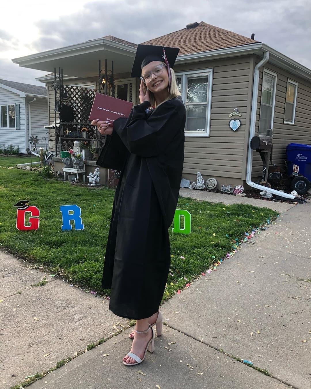 Hot high heel slut feet. Sexy foot