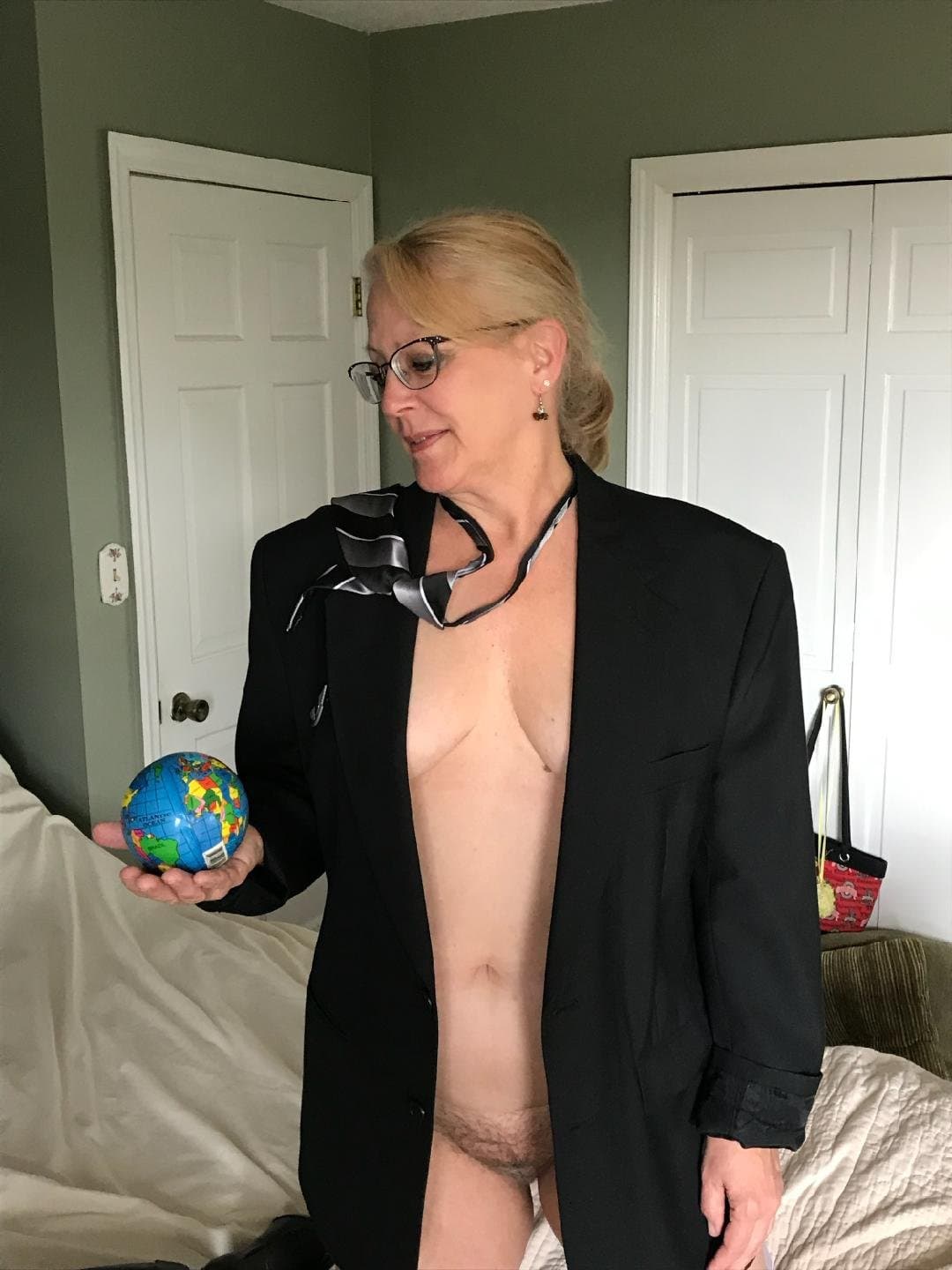 Flight Attendant Julie Abernathy For Your Pleasure