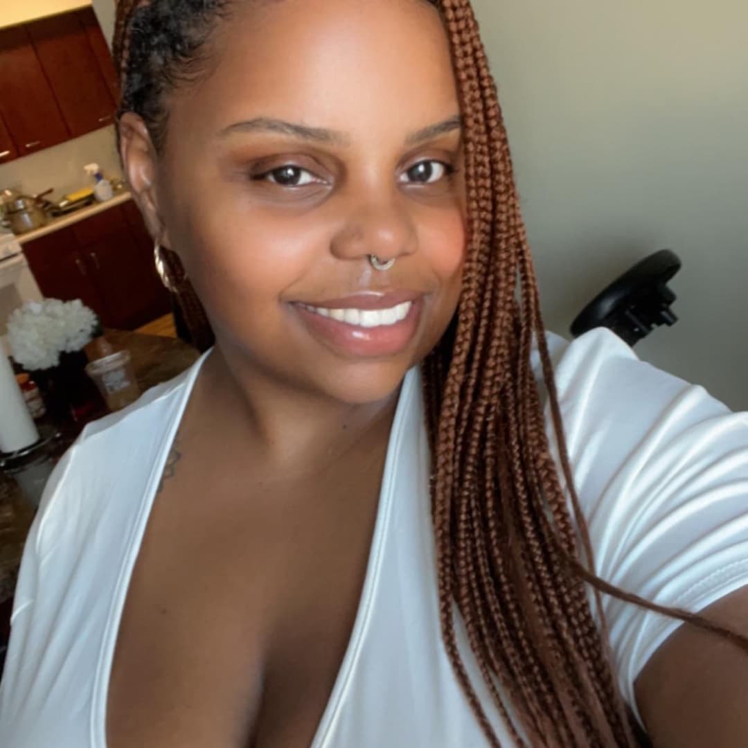 Click to view full size Dominican slut Myra ????? AMAZING BOOBS melons to die for ???