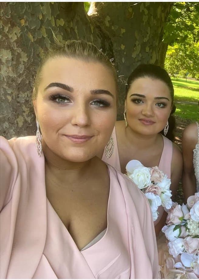 Kik fitfunseeker to discuss this blonde Aussie bbw and her fuckable face and DSLs. Tribs, edits, cap