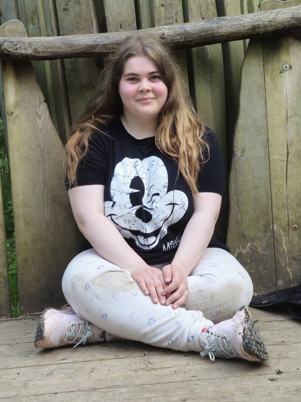 Rosa, owned slut, UK, F cups, 19, 5 foot 3, butt slut