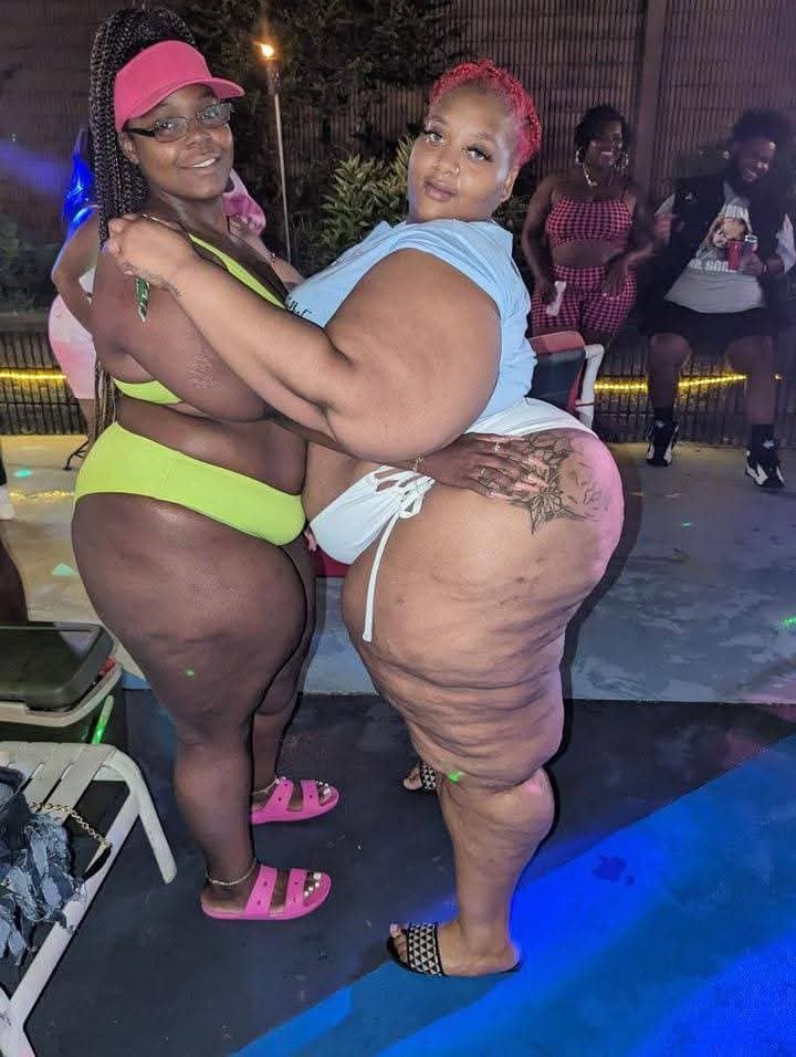 HUGE SSBBW SEXY ASS BOOTY