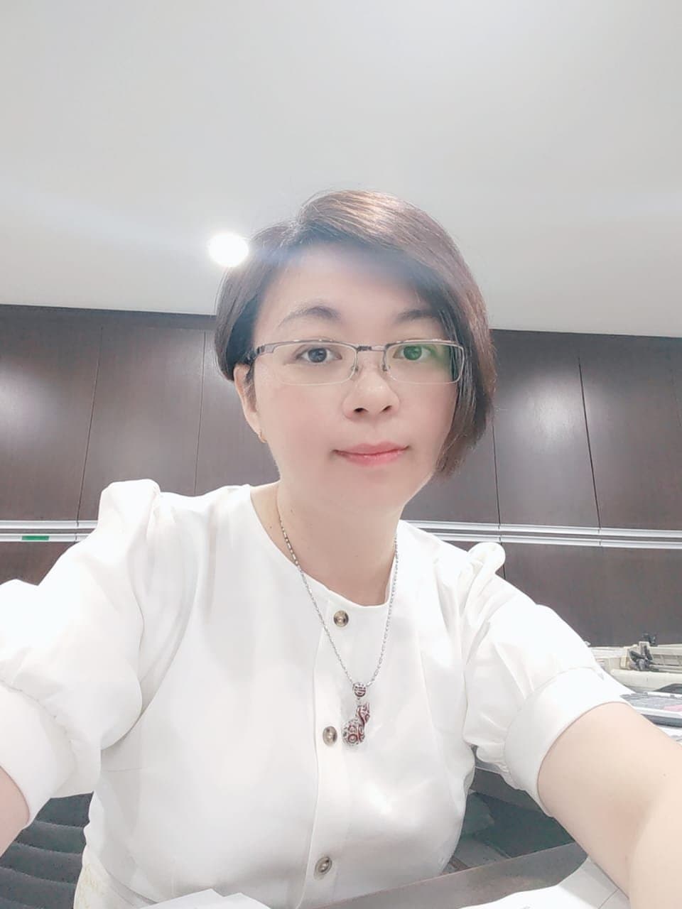 Malaysia lonely housewife no panties show off