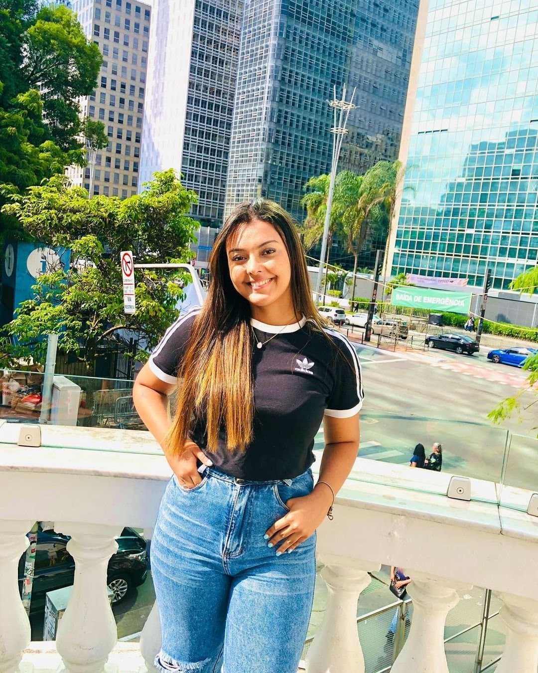 Isabella crente peituda / Isabella busty believer