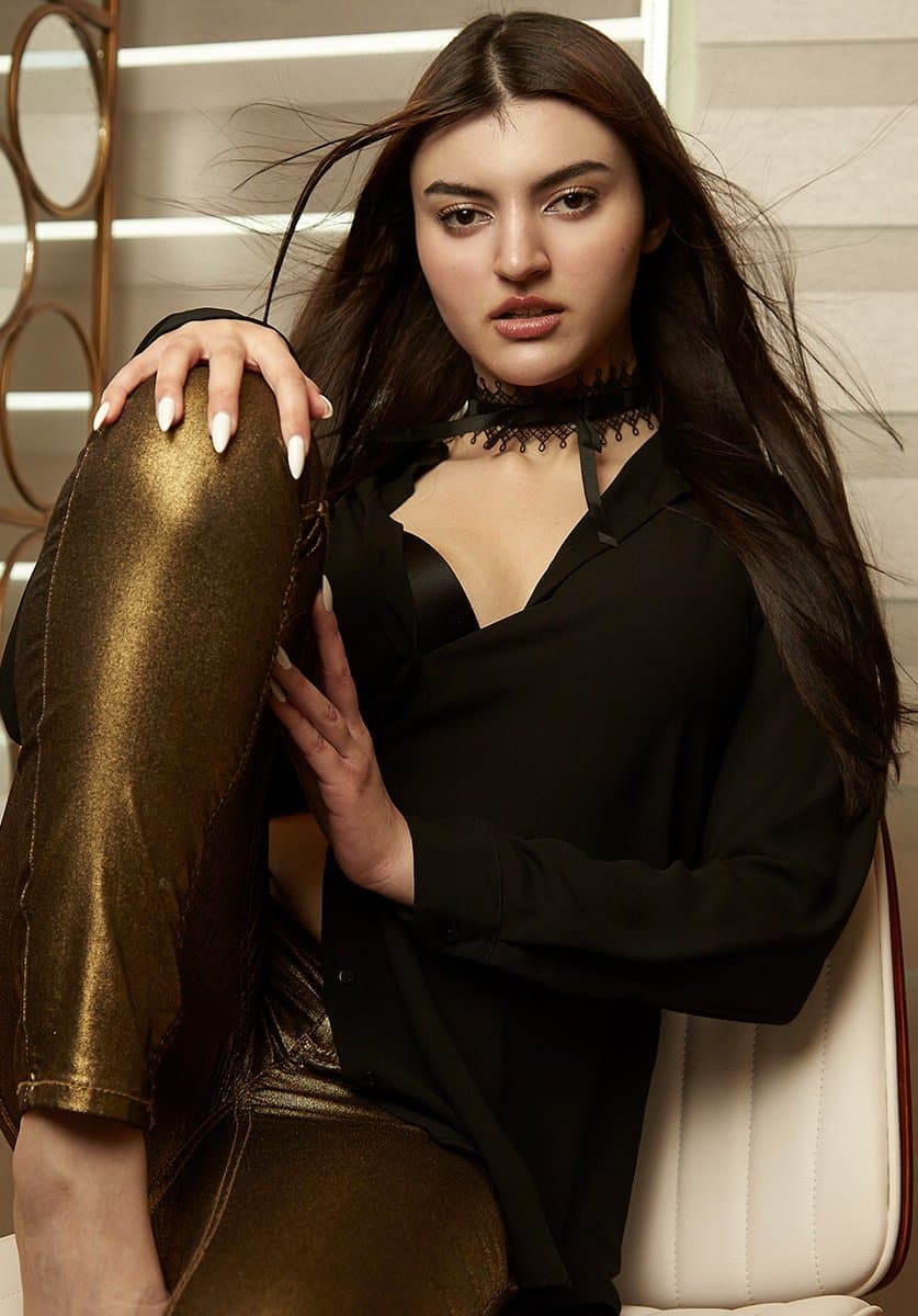 Click to view full size New Puffy Nipple Pornstar get a Nice Rough Pounding.