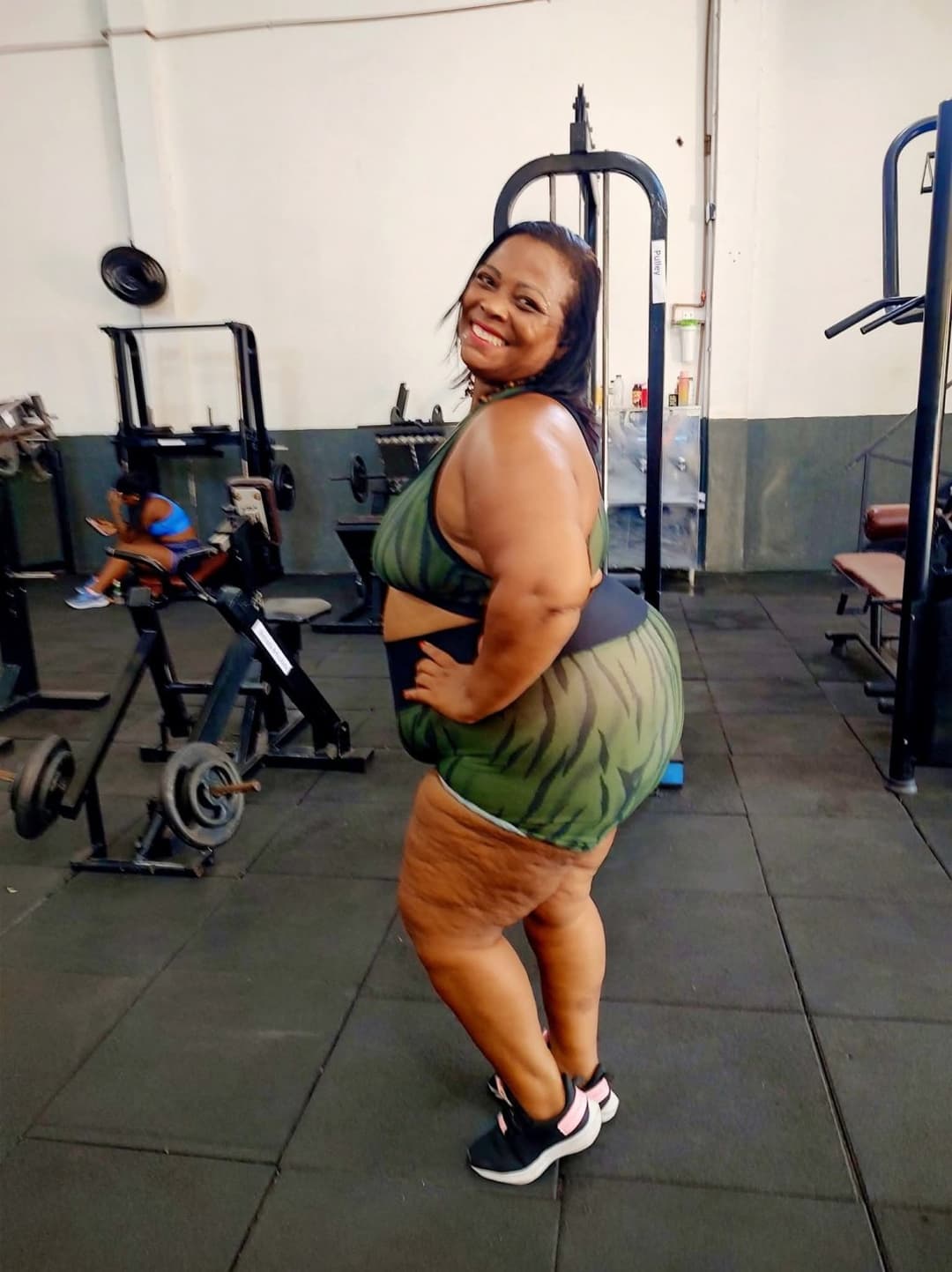 Click to view full size LATINA THICK JUICY CHUNKY SSBBW BIG ASS BOOTY