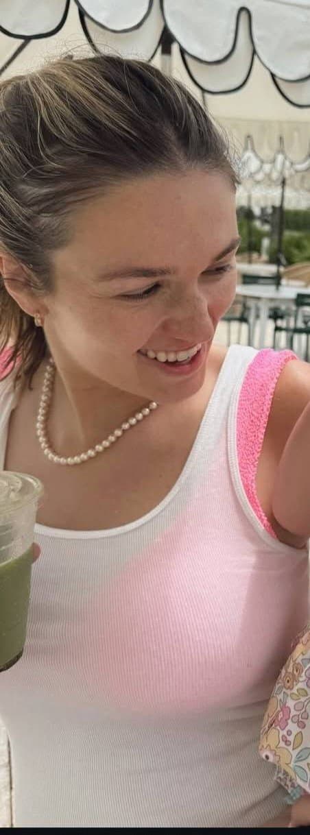 Christian slut Sadie Robertson likes creampies and making babies. She is a milf cum whore