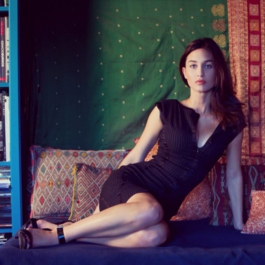 Siri Blomquist A Gorgeous Model/Actress that I went to High School with! She still so Sexy ??