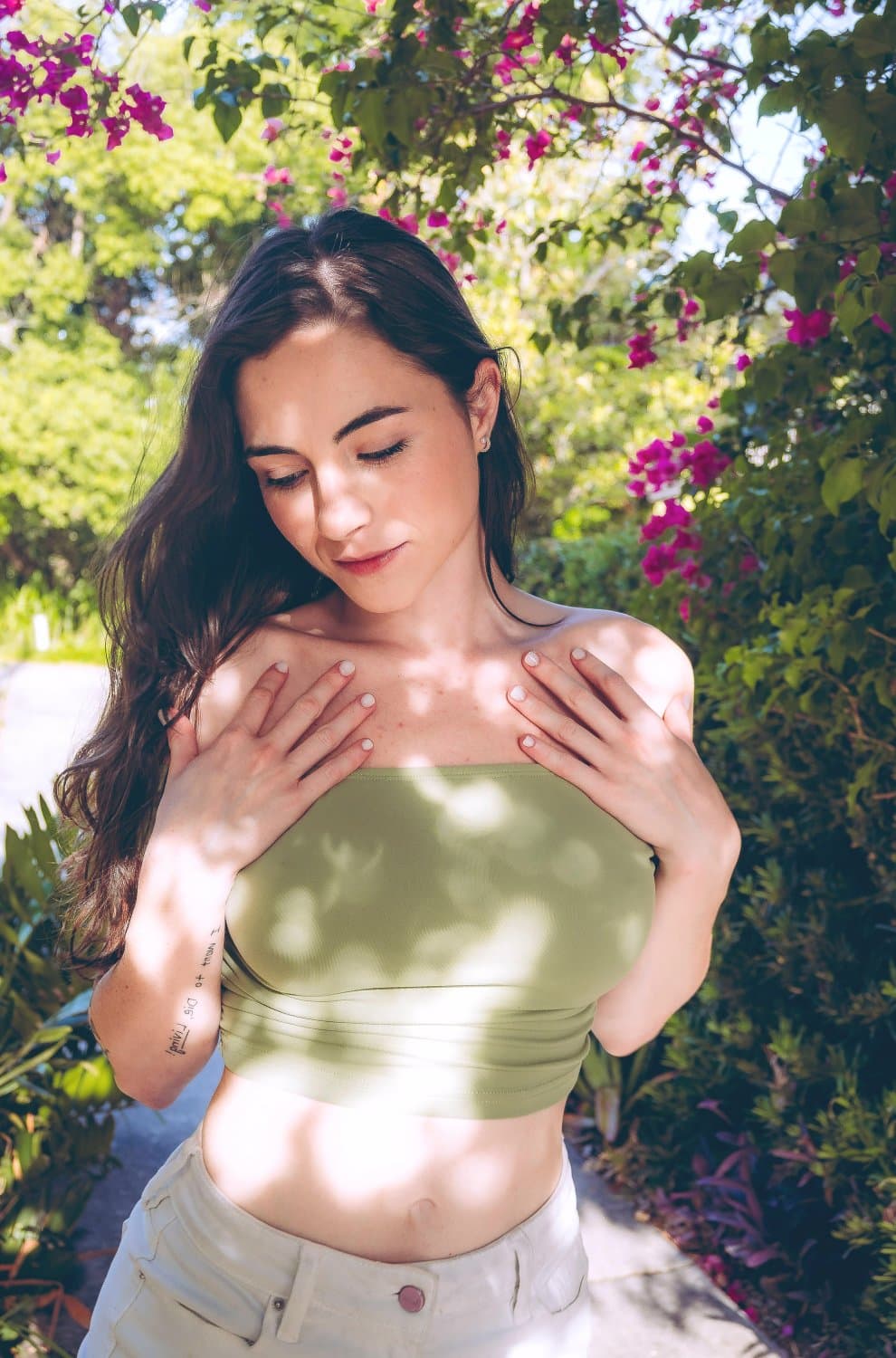 Your exclusive fuck doll here, you can fuck me all night long