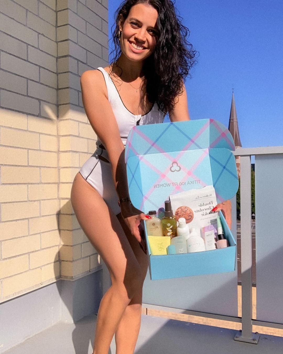 All A TRUE GOONER needs is some face meat to blow chunks and shoot ropes of cum on