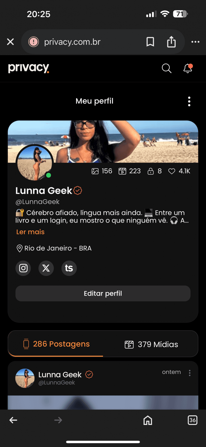 Lunna Geek, a nerd gostosa