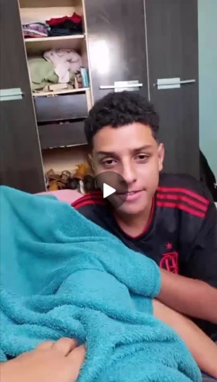 Vazou primo gay chupando buceta pela primeira vez