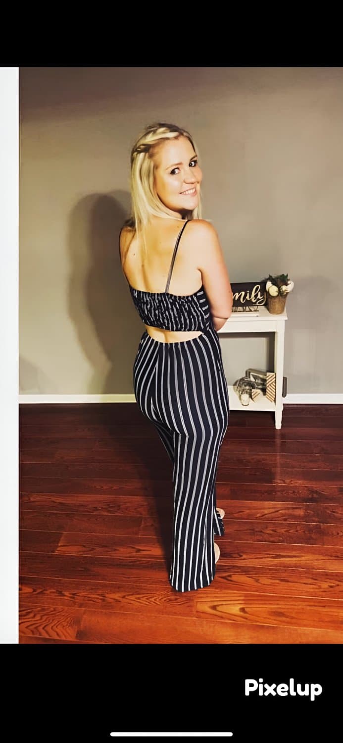 Taking fake requests! Will fake any girls ya know naked for you. Privately. Free Dm me for Fakes