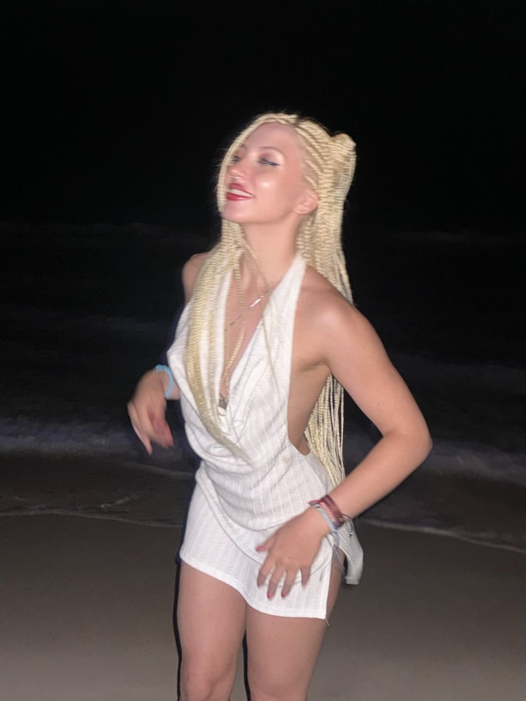 The beach at night is my kind of therapy