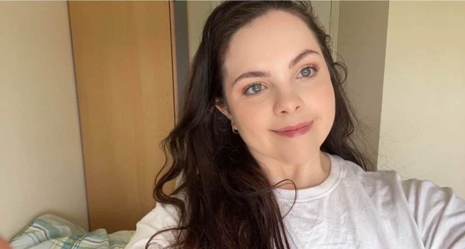 Click to view full size Emma(21F, AUS) huge gorgeous boobs cute GF, big round ass, excited to to share, nervous to be seen