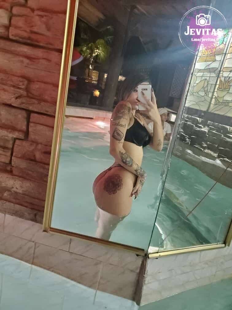 Sexy Cuban bitch Jessica Fernandez loves fucking in front of the cámara