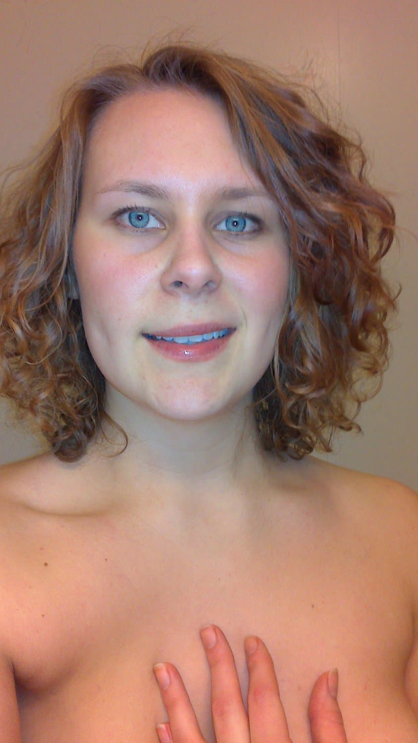 Sara gets fucked in a dark room by her boyfriend black cock