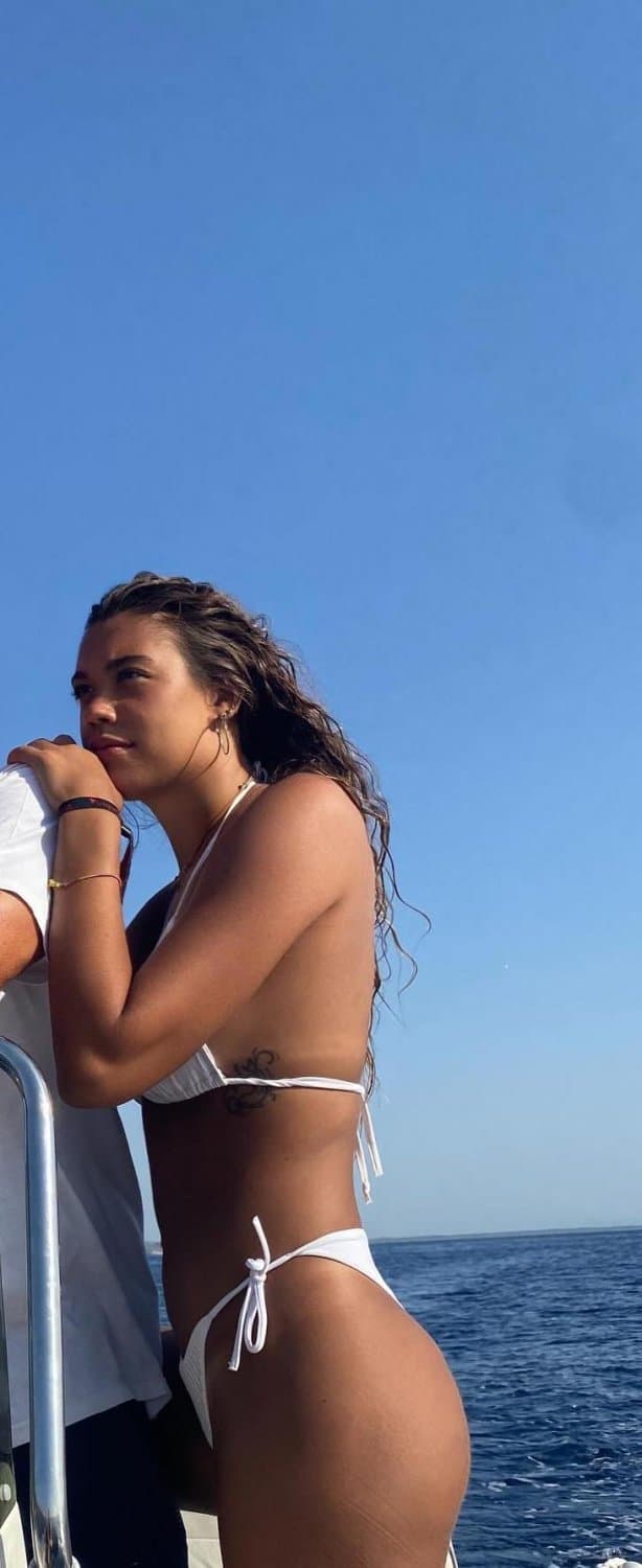 Cute tattooed webslut ready to drain your cum - comment your worst