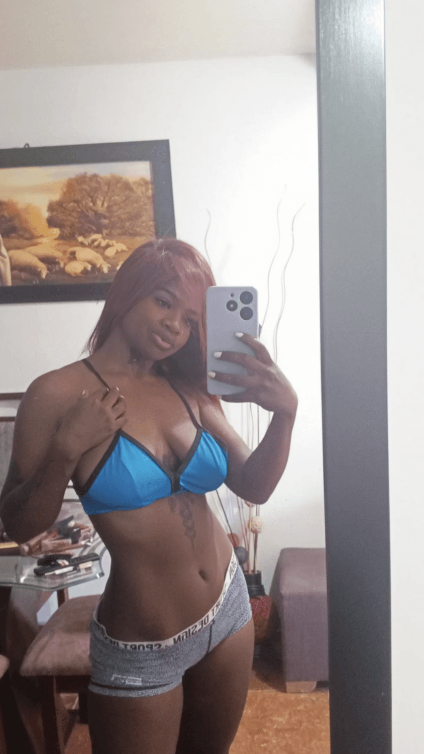 Chocho inmenso de esta webcam de Cali Colombia jisela Vidal oriente de Cali tiny_ela