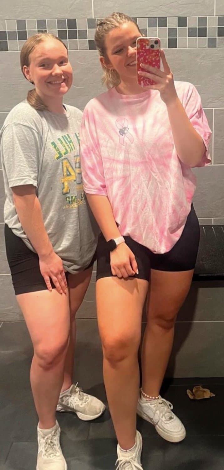 Sisters Anna (18) & Avery (19) - Which Sister are you Nutting In? Anna (blonde), Avery (Brunette)