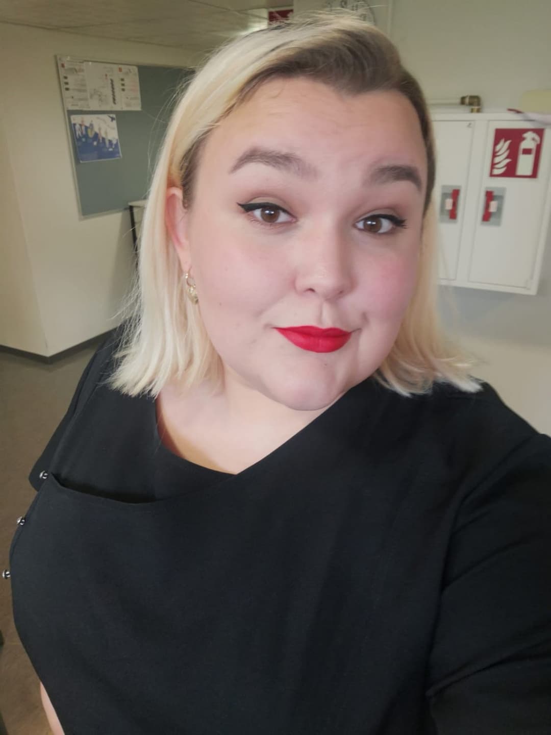 Blonde slut from Finland loves to show her curvy body