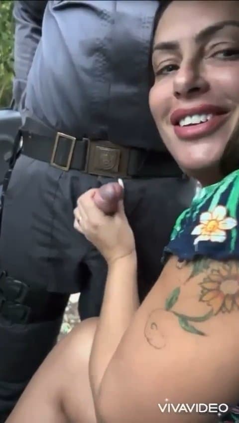 Culona Hot Wife Latina Sucks off Cop
