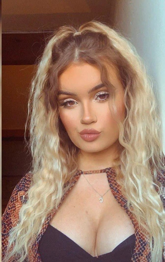 Gooning for local girl Caitlin and all the dirty attention she gets online hehe