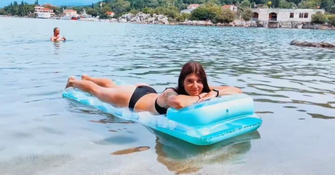 Hungarian beauty offered to us