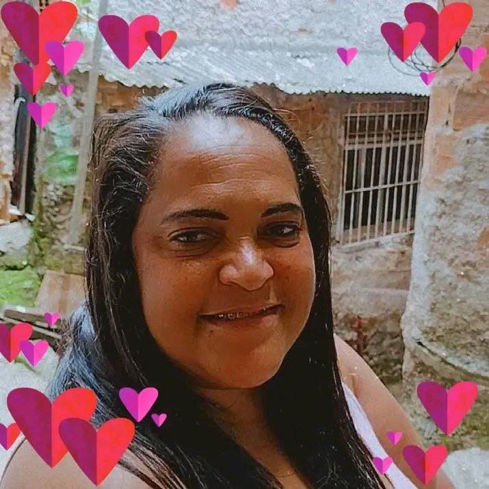 Seguidor disse que essa coroa ama da o cu grande e a buceta gulosa de pica grande