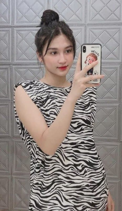 Asian Vietnam Girl Shitting Voyeur Hiddencam Toilet